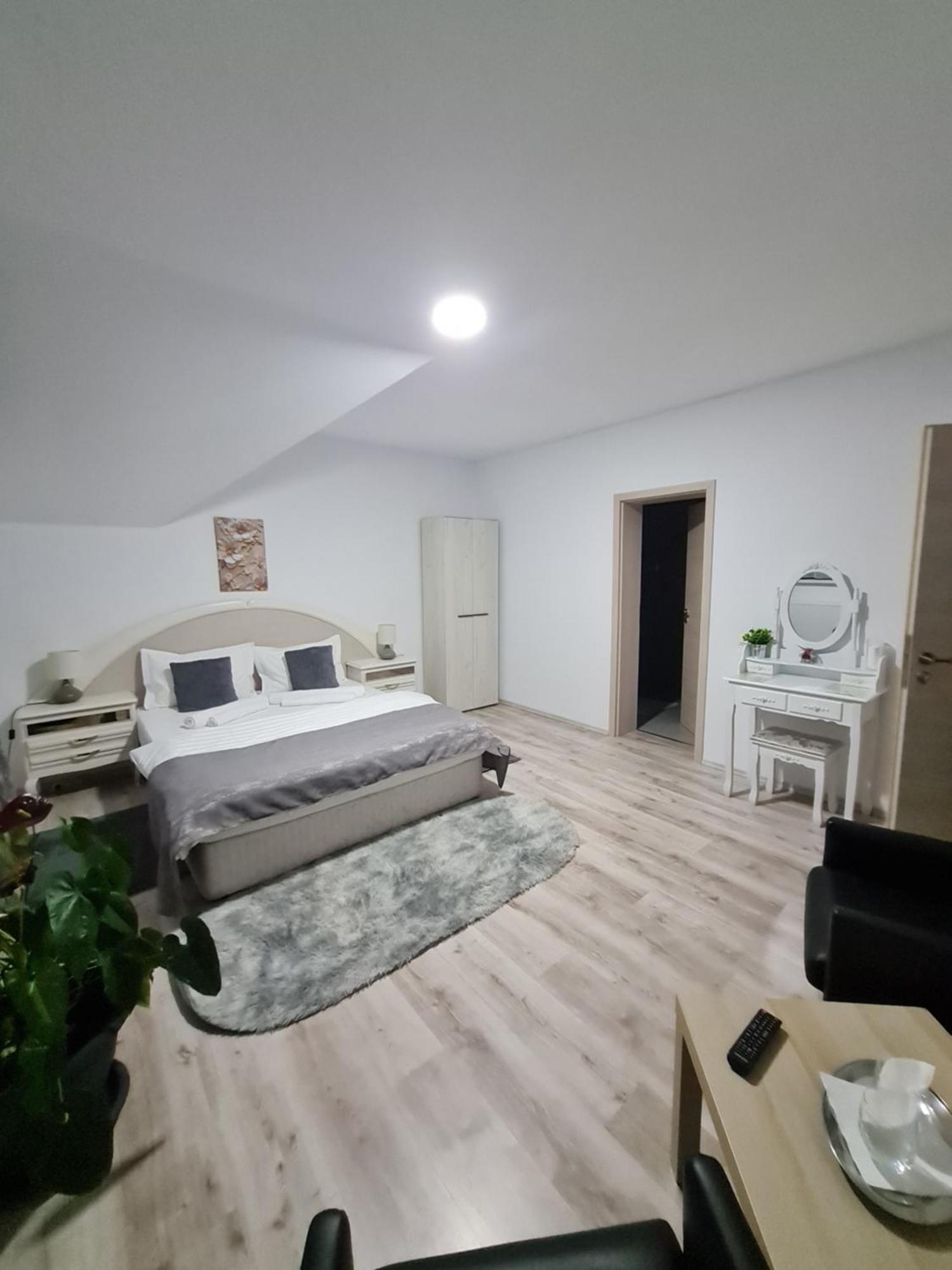 Vila Emma Risnov Bagian luar foto
